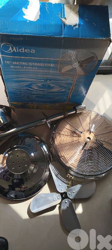 Midea 16" Metal Stand Fan - Heavy Duty Chrome Finish (Model FS40-U3) 1