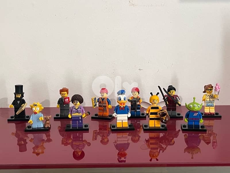 11 Lego Minifigures from various series 0