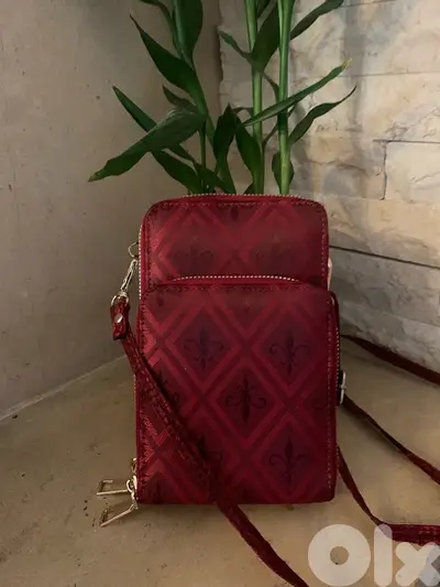 Elegant burgandy cross bag high quality