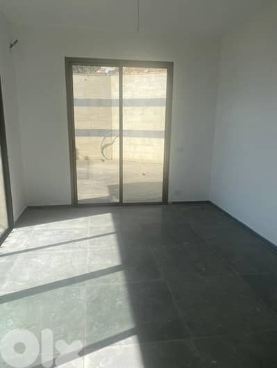 Brand new construction ready to move in in Baabdat