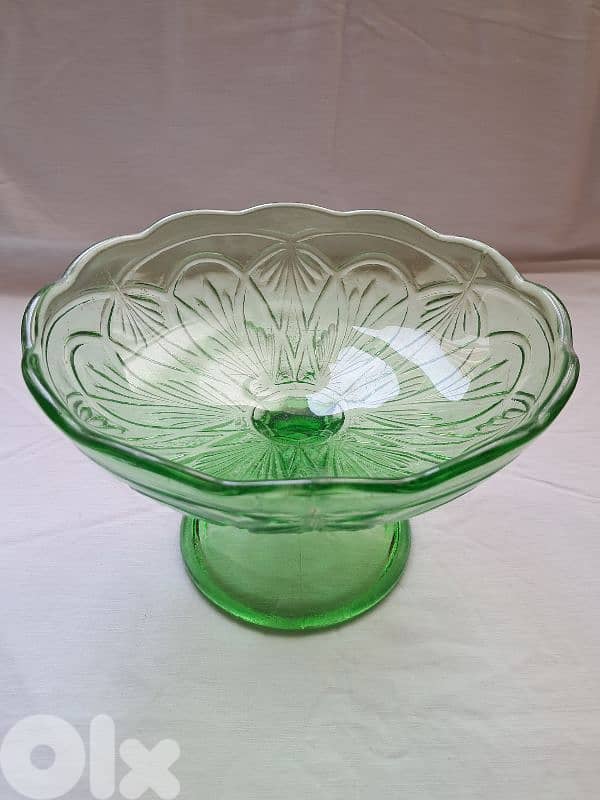 1970 fruit glass stand 1