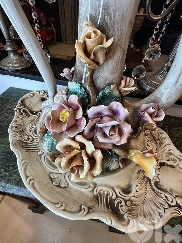 ELEGANTE AGUAMANIL CON PLATO. CAPODIMONTI ITALIA . NUMERADO. 3 pieces 3