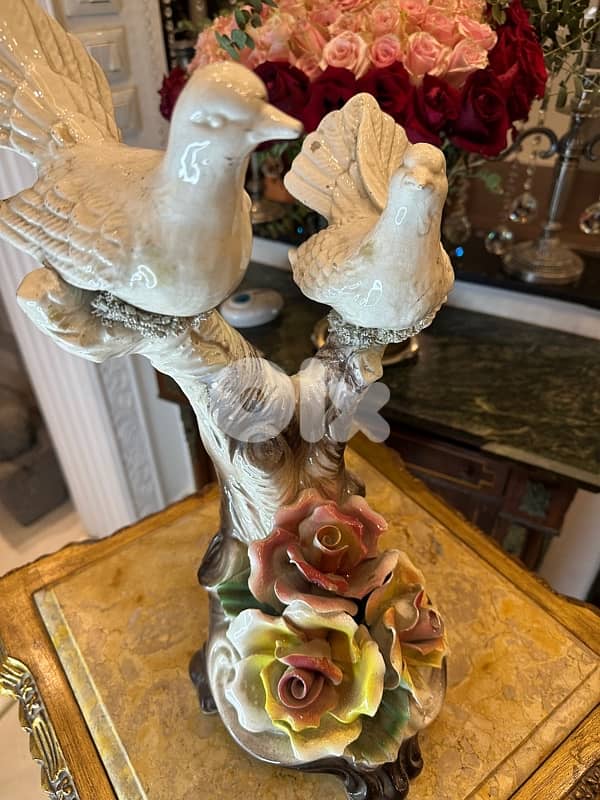 ELEGANTE AGUAMANIL CON PLATO. CAPODIMONTI ITALIA . NUMERADO. 3 pieces 15