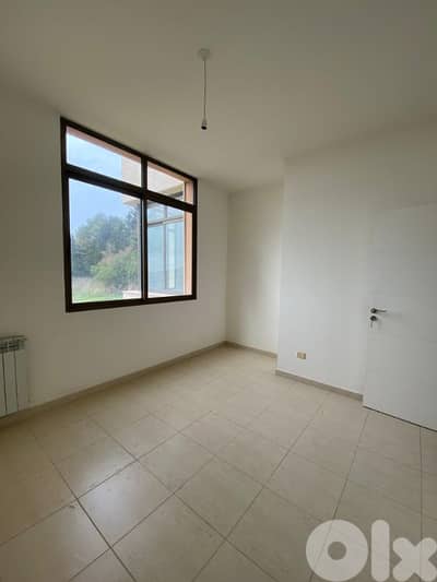 Apartment for sale in botchay شقة للبيع في بطشاي
