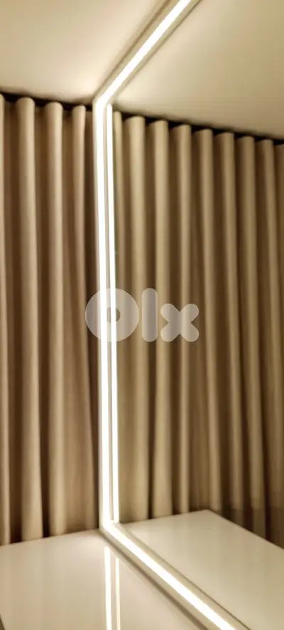 Wavy Curtains - برادي وايفي