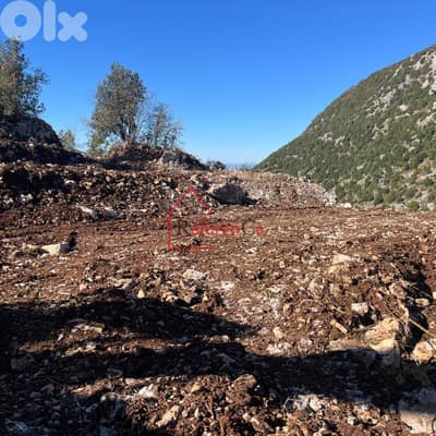 prime piece of land in Wata El Jozz قطعة أرض مميزة في وطى الجوز