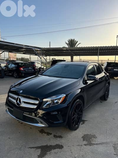 Mercedes-Benz GLA-Class 2017 4matic clean Carfax