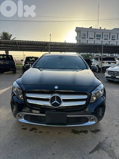 Mercedes-Benz GLA-Class 2017 4matic clean Carfax