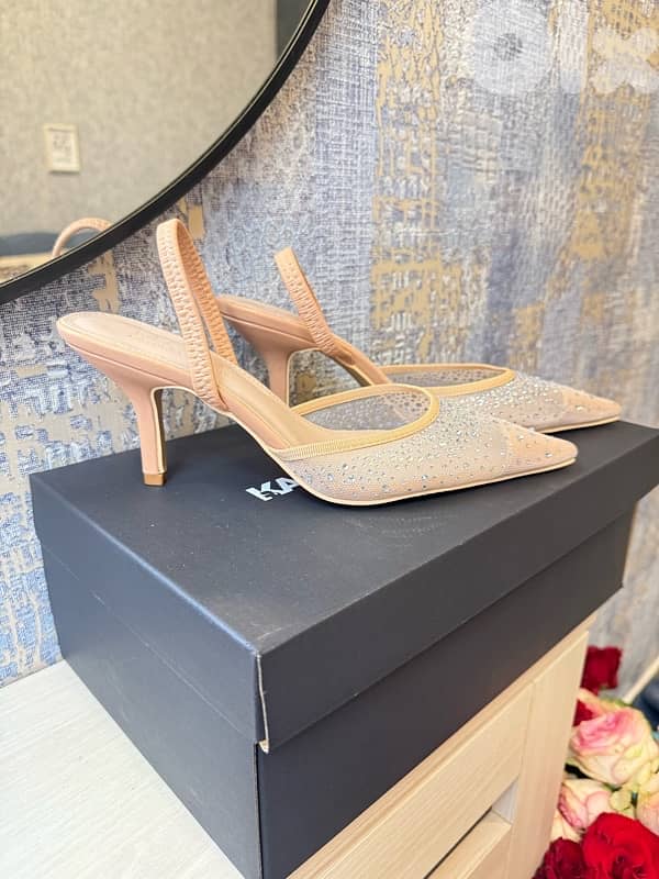 Transparent rhinestone pointed toe shoe size 40 new 0
