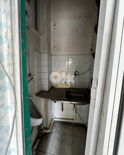 Shop for rent in Badaro CN11 محل تجاري للإيجار بدارو