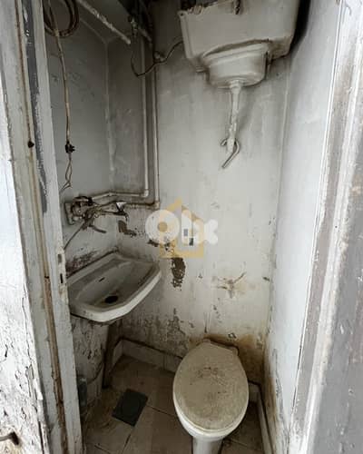 Shop for rent in Badaro CN12 محل تجاري للإيجار بدارو