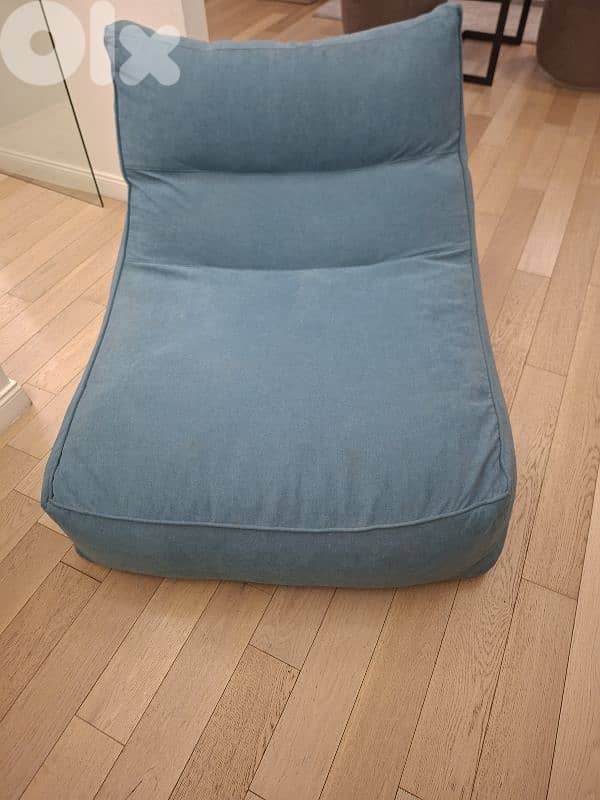 pouf chair 0