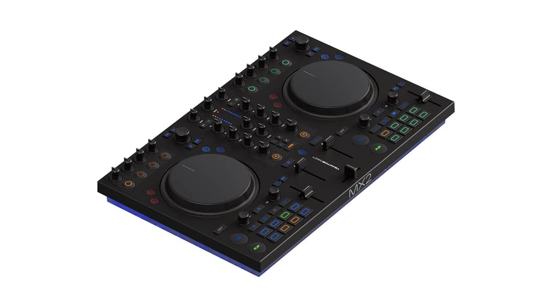 Native Instruments Traktor Kontrol MX2 DJ Controller 0