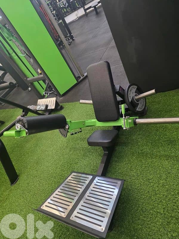 Heavy Duty Leg Extension (Plate Loaded) – Gym Grade – Used Like New 0