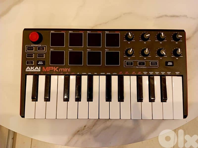 Akai MPK mini 0