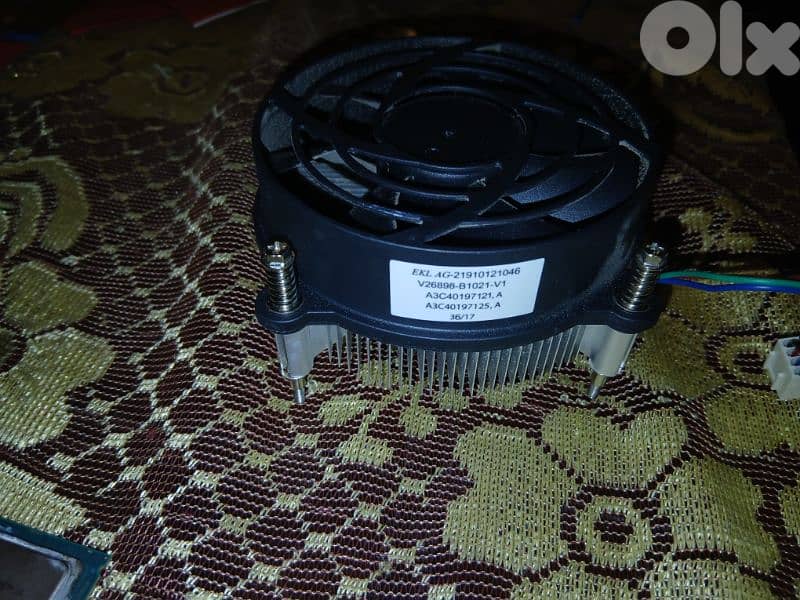 Intel I5 6500  Fujitsu 250W 80 Plus Gold And Mother bord 1