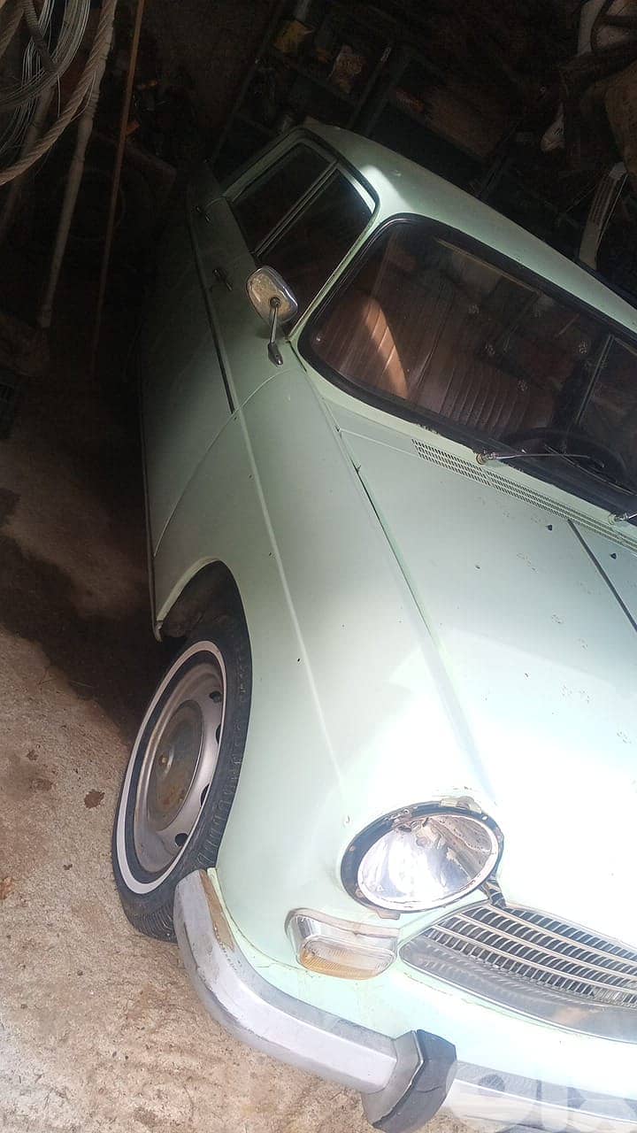 2 classic Peugeot 404 for sale 0