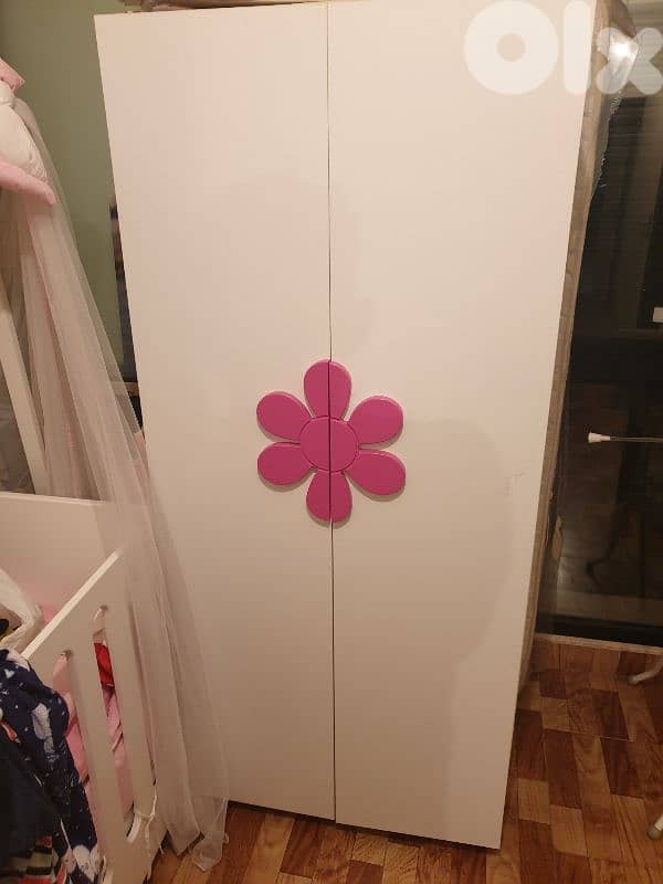Complete Baby Girl Bedroom Set (White & Pink Flower Design) 0