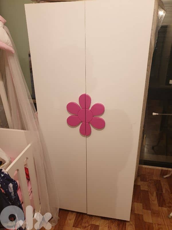 Complete Baby Girl Bedroom Set (White & Pink Flower Design) 5