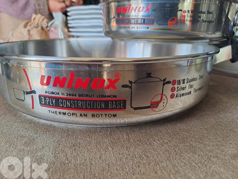 2 pans 20 cm and 25 cm stainless steel and aliminium 1
