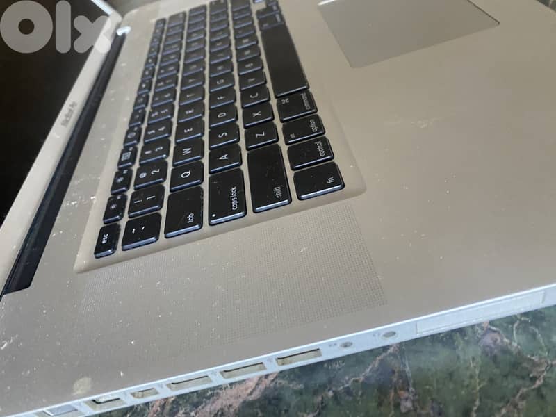 Mc book like new 1