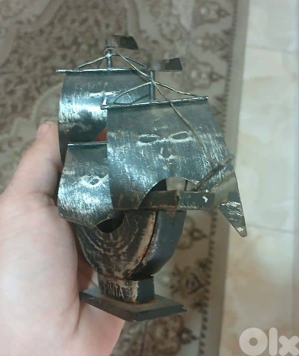 antique iron pinta boat christopher columbus story since 1492 قديم 3