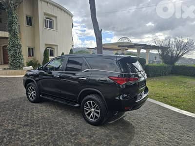 Toyota Fortuner SRS V6 2018 BUMC Toyota Fortuner SRS V6 2018 BUMC