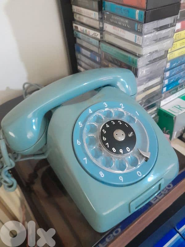 vintage phone 0