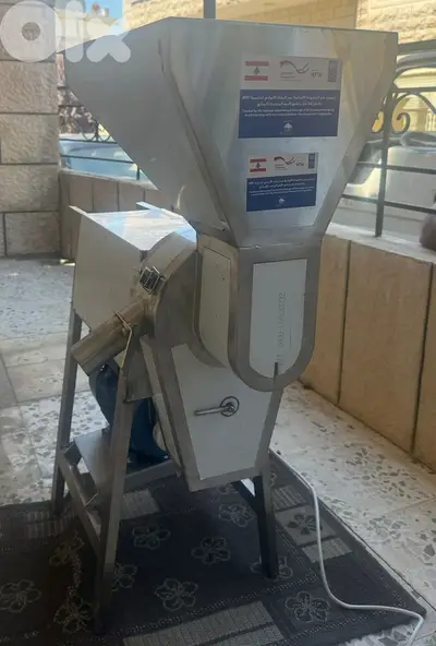 Multi-Function Food Processing Machine آلة متعددة الوظائف لمعالجة الأغ