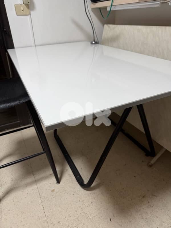 architecture table and high chair 2