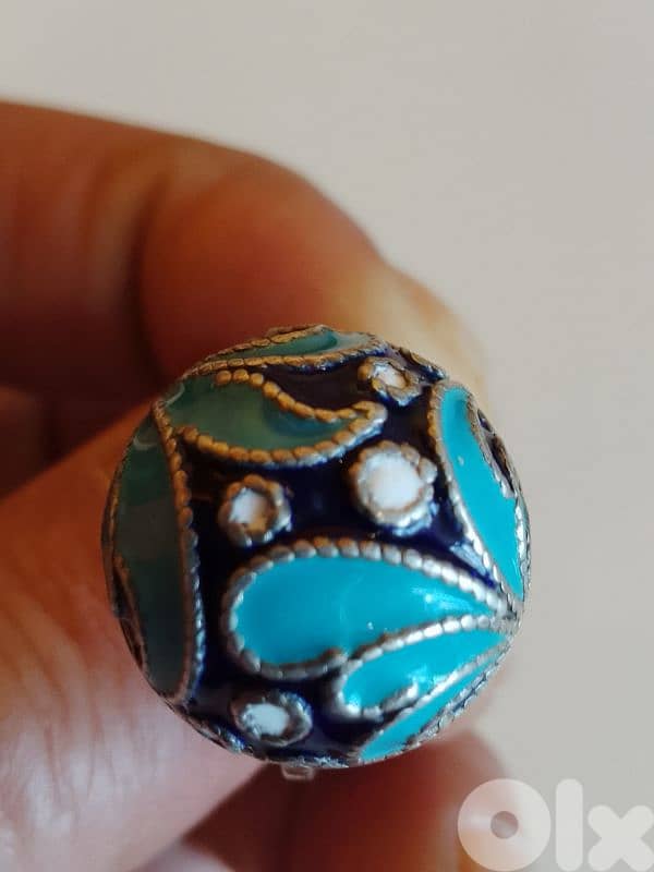 Vintage and Unique Art Deco Russian Silver Enameled Dome Ring 3