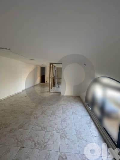 Hair dresser salon, 5 parking, Jbeil/جبيل REF#NI133164