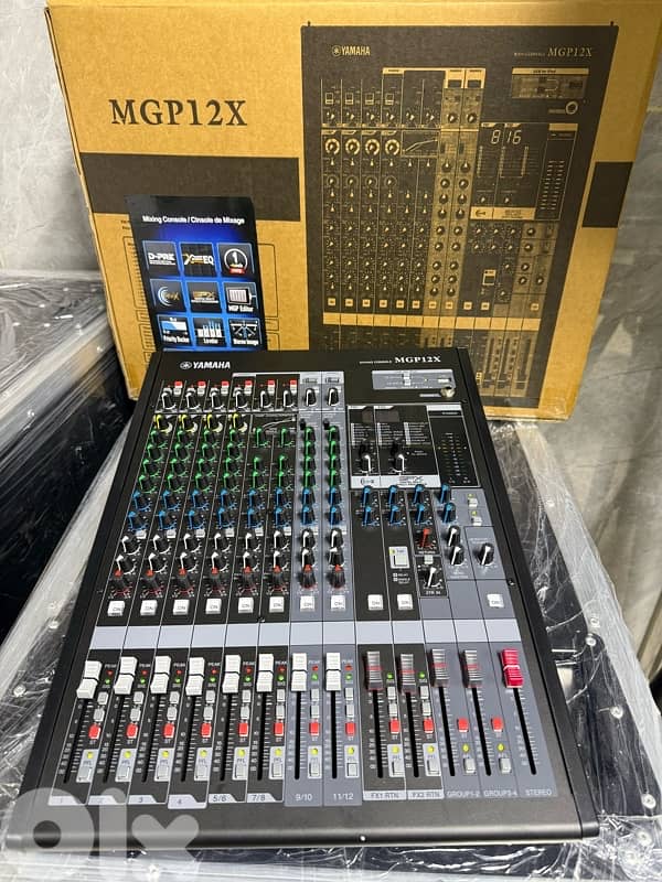 MIXER YAMAHA MGP12X 0