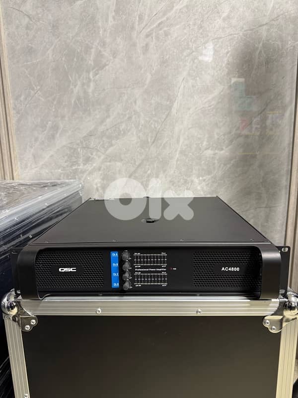 QSC AC4800 4 channel Amplifier 0