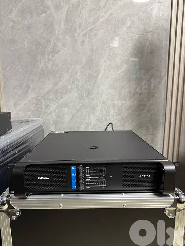 QSC AC7200 4 channel Amplifier 0