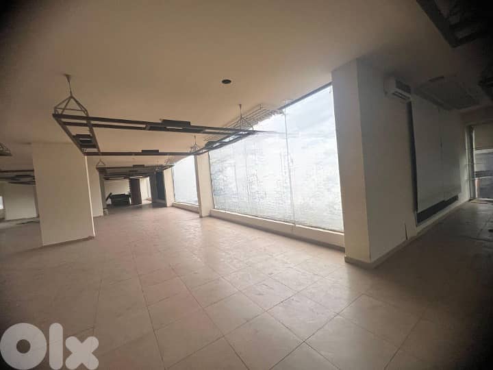 Showroom for Rent in Sin El Fil 0