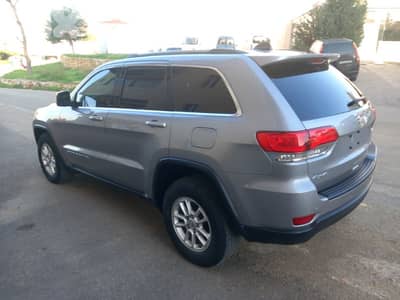 Jeep Grand Cherokee 2019 4x4 low mileage perfect