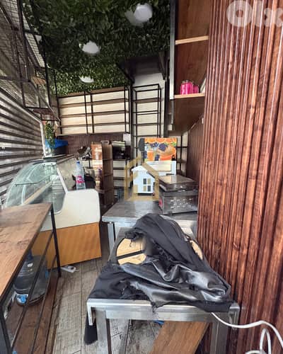 Shop for rent in Mar Elias HN327 محل تجاري للإيجار في مار إلياس