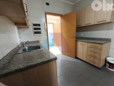3 bedroom apartment 4rent in Geitawi - شقة للإيجار في الجعيتاوي