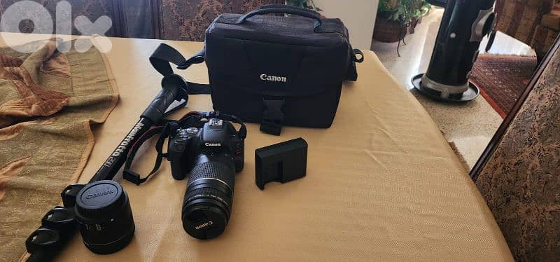 Canon EOS 200D/Rebel SL2 0