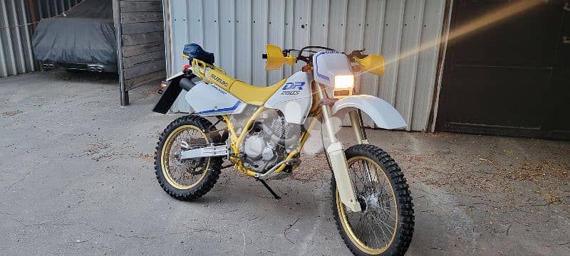 DR 250cc 1990 0