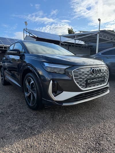 Audi e-tron 2025