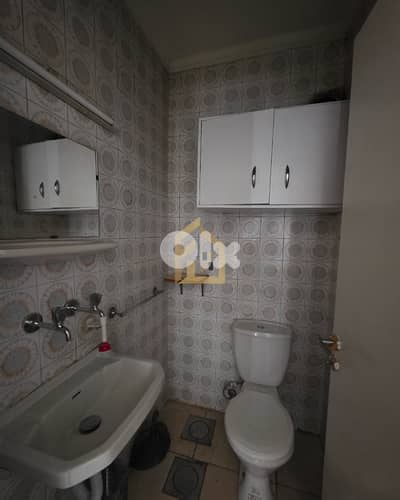 Office for rent in Achrafieh EA285 مكتب لإيجار في الأشرفية
