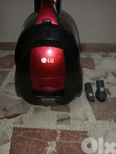 LG Vacuum Cleaner – 1800W to 2000W – Very Good Condition