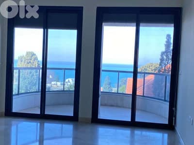 L20517 - Spacious Apartment with Open Sea View For Sale in Bliss