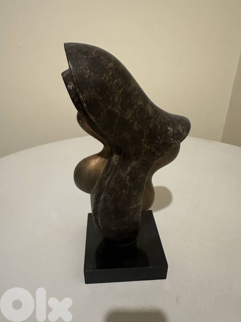 Modern Abstract Sculpture – Contemporary Art Decor Piece 2