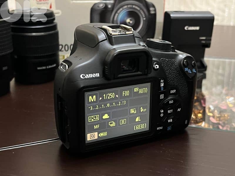 Canon EOS 1200D 2
