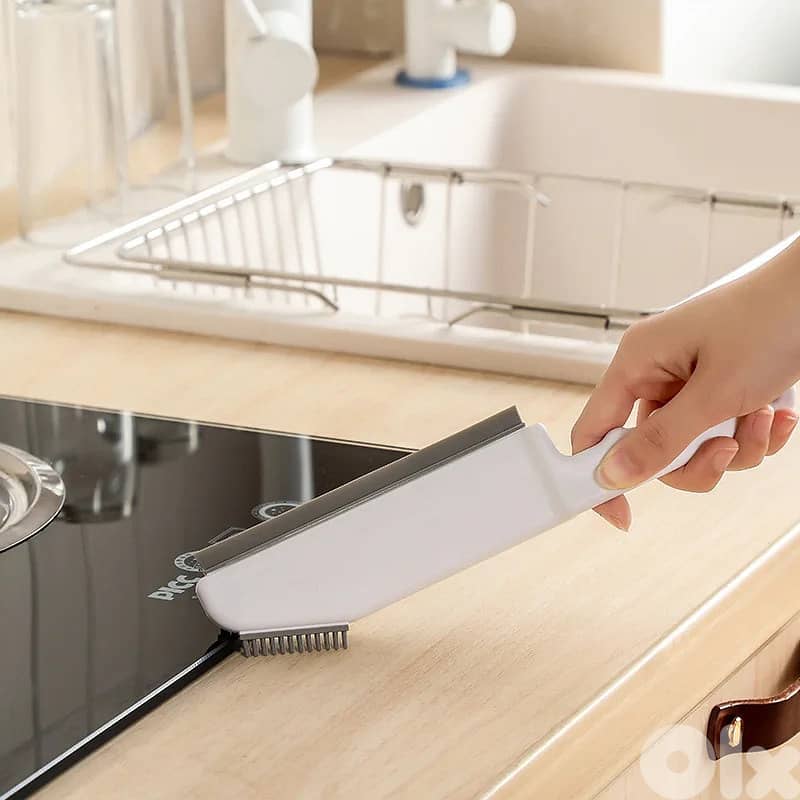 Multifunctional Cleaning Brush HX8826 with Scraper 2
