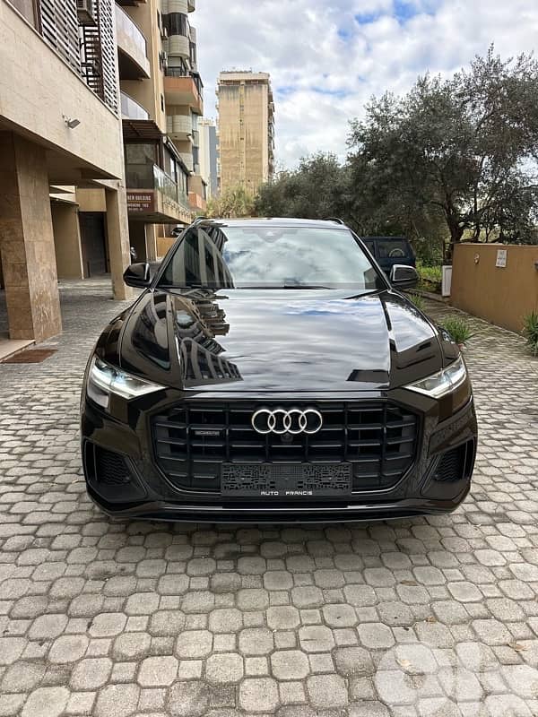 Audi Q8 Quattro S-line 2019 black on basket (clean carfax-56000 miles) 0