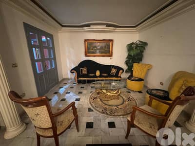 L20538 - Spacious Apartment For Sale in Corniche El Mazraa, Beirut